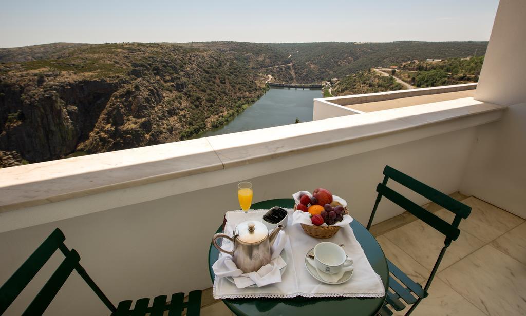 Hotel Parador Santa Catarina Miranda do Douro Exterior photo